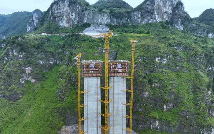 ?塔立山河！徐工塔機(jī)挑戰(zhàn)“世界之最”